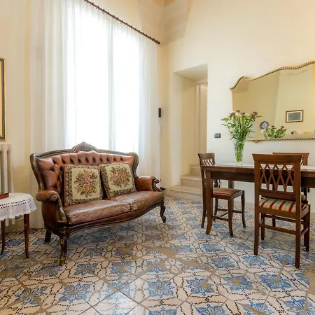 In Palazzo Storico